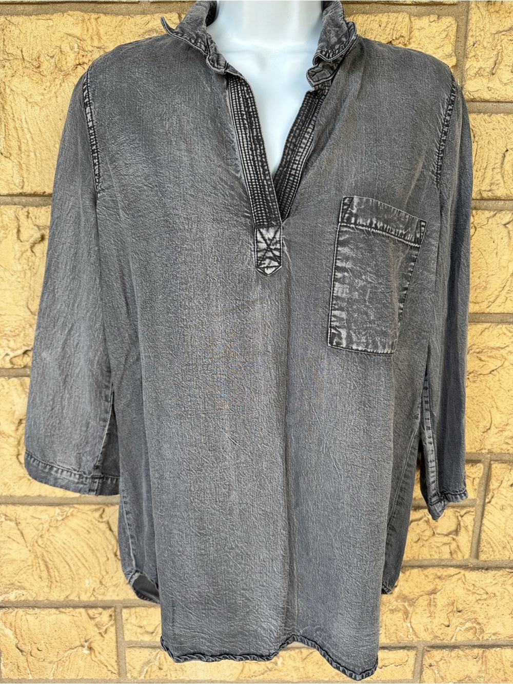 Skies Are Blue popover Washed Black Pullover Tunic with Pocket Med
